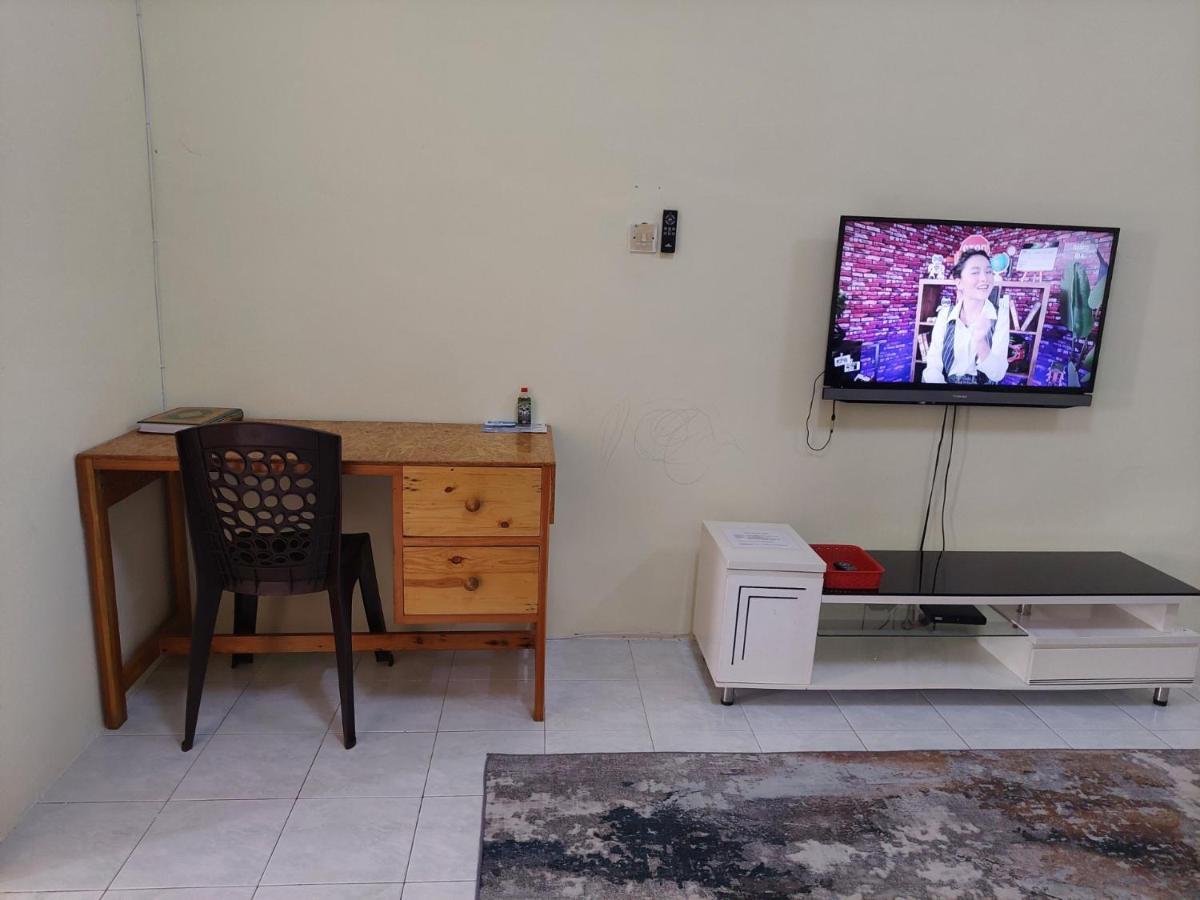 Adeeba Homestay Kuantan Esterno foto